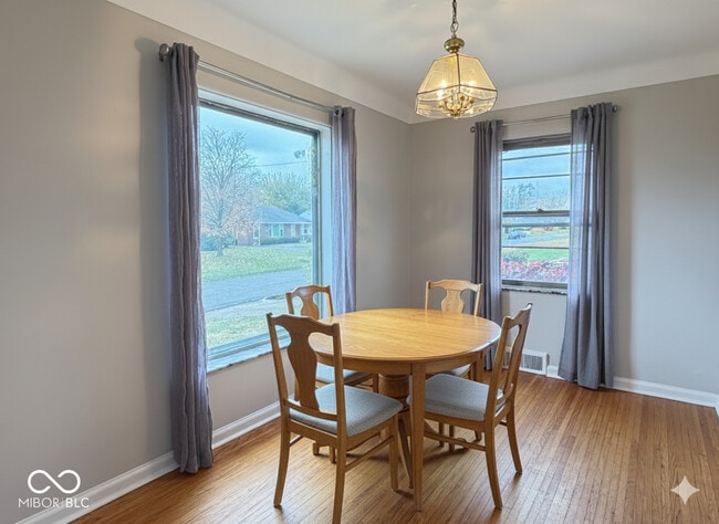 Building Photo - 5430 E 11th St