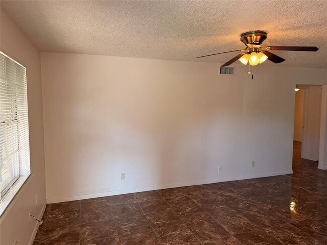 Building Photo - 7406 Southgate Ln