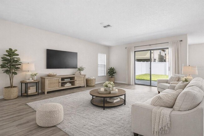 Building Photo - 2719 Garden Falls Dr