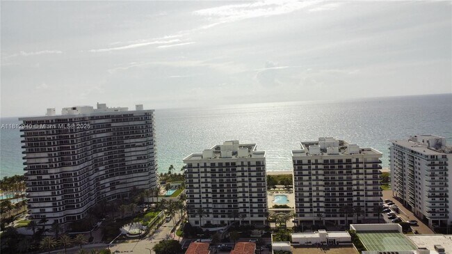 Building Photo - 9595 Collins Ave