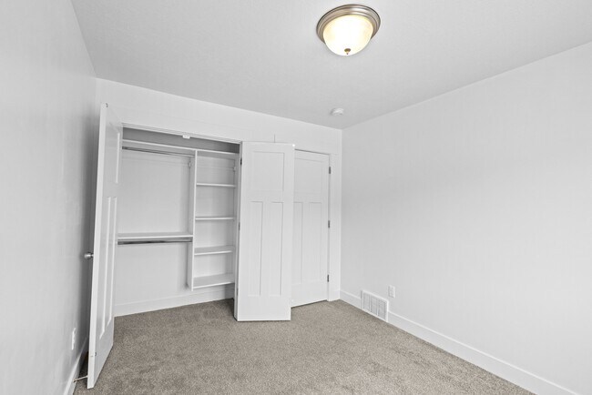Building Photo - Harvest Cove Townhomes