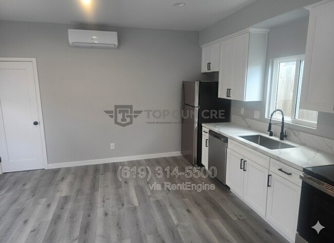 Building Photo - 4862 Fond Du Lac Ct