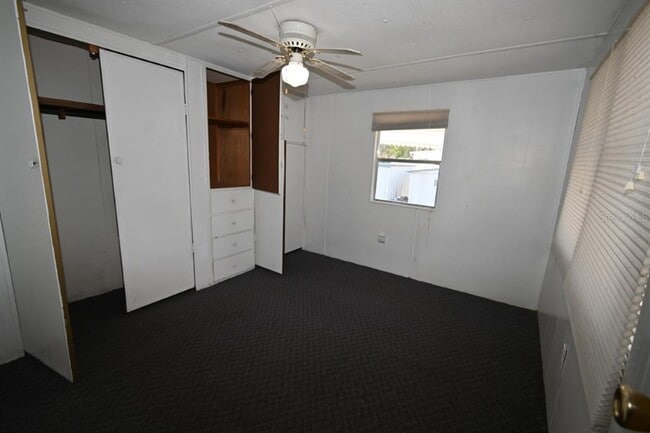 Building Photo - 34898 Fraser St