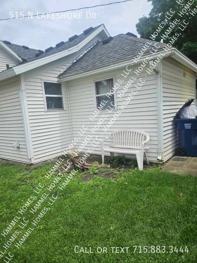 Building Photo - 515 N Lakeshore Dr