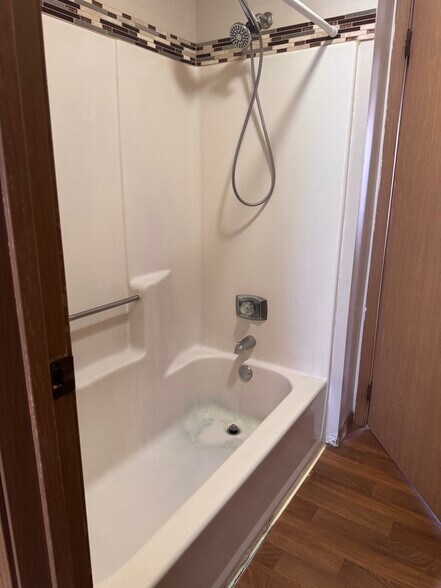 Building Photo - 700 N Adelaide St