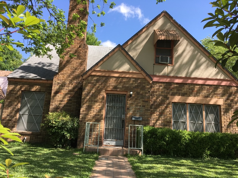 Building Photo - 1603 W Rosewood Ave