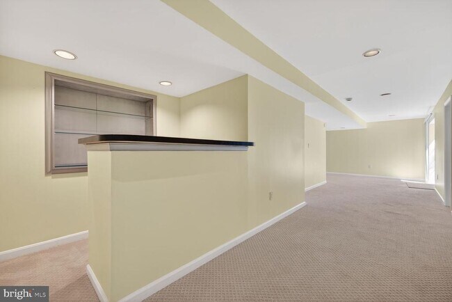 Building Photo - 12320 Pissaro Dr