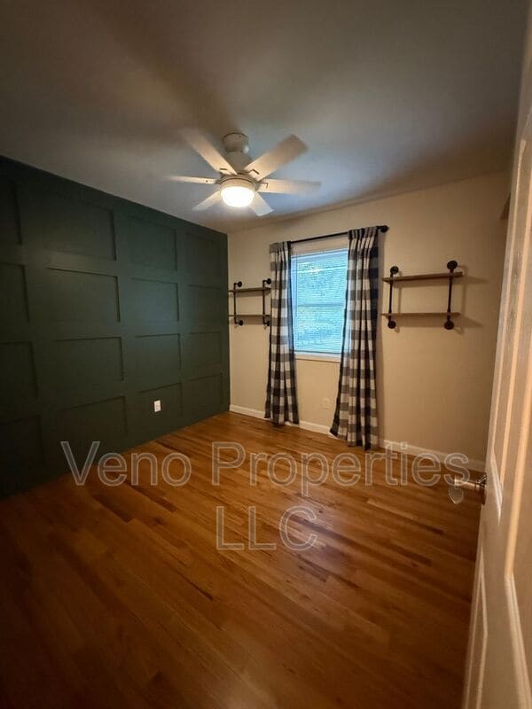 Building Photo - 5 Barkwood Ln