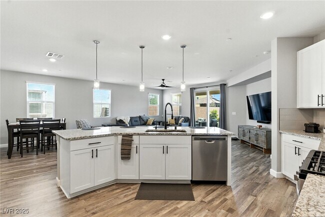 Building Photo - 3243 Avernus Ave