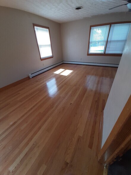 Building Photo - 3213 Tyre Neck Rd