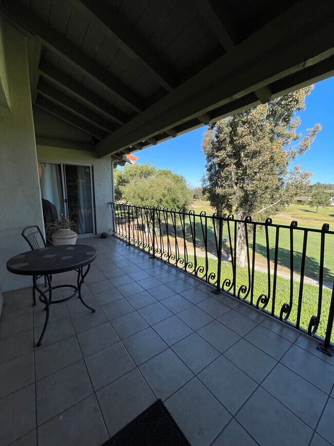 Building Photo - Charming 3Br/2Ba Updated Fully Furnished Vacation Rental W/ Golf Course View