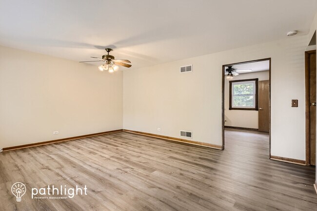Building Photo - 3327 D Hutchinson, Joliet, IL, 60431