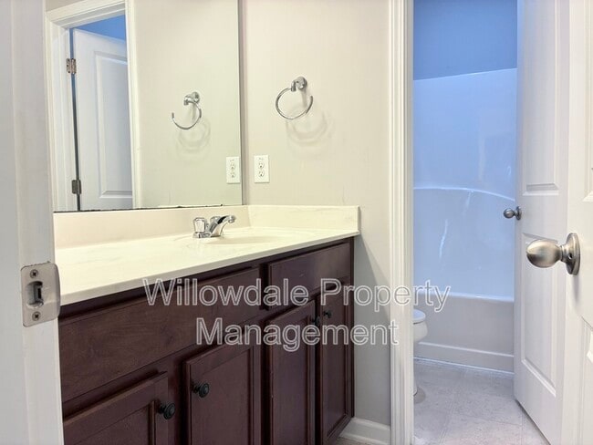 Building Photo - 2432 Lambton Wood Dr