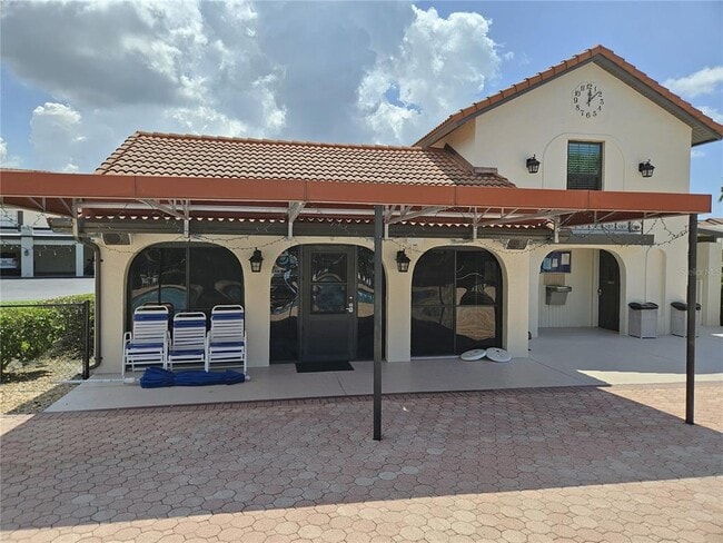 Building Photo - 744 Avenida Estancias