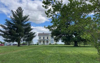 Building Photo - 5102 NE Hwy YY