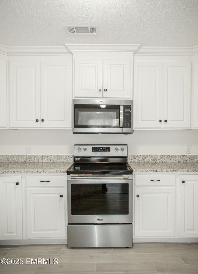 Building Photo - 6821 10th Ave