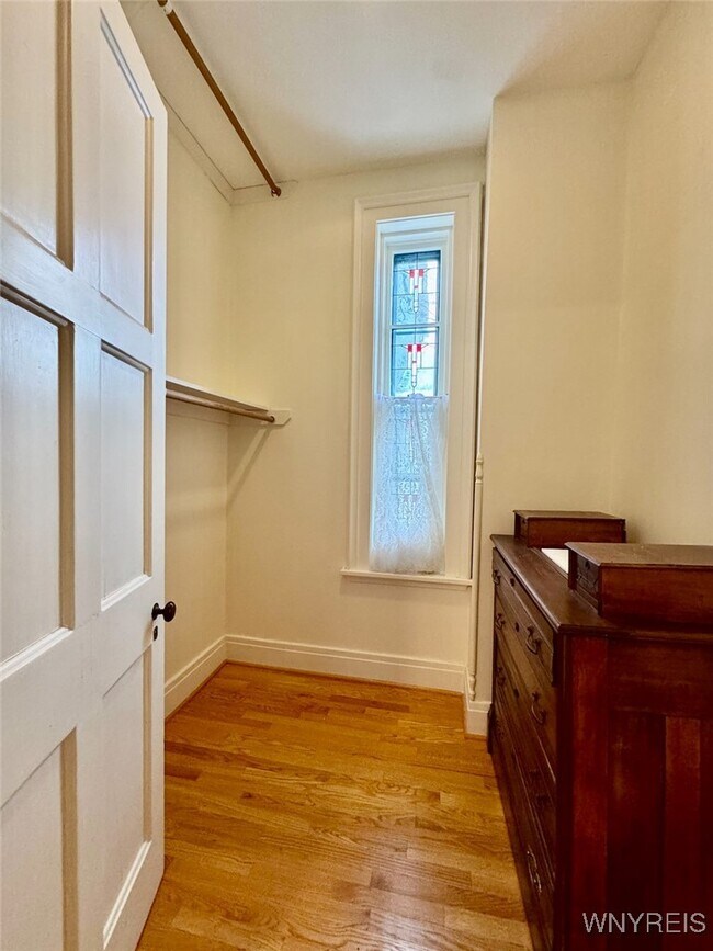 Building Photo - 25 Whitney Pl