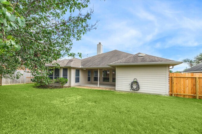 Building Photo - 18703 Summercliff Ln