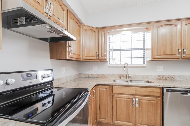 Building Photo - 5045 Mayflower St