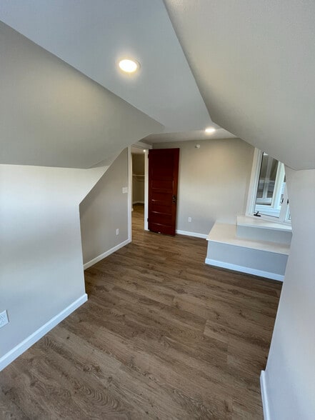 Building Photo - 72 Hungerford Terrace