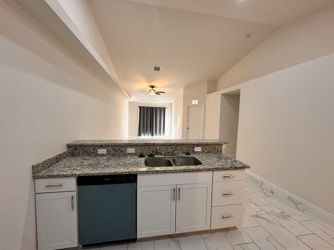 Building Photo - 3604 SW 7th Pl