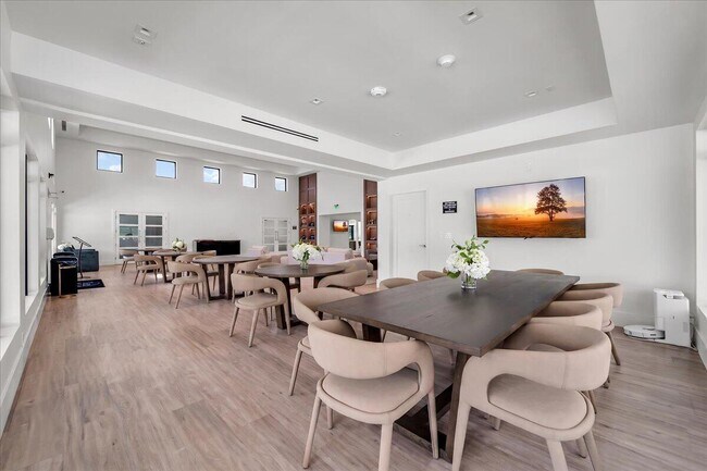 Building Photo - 2908 Banyan Blvd Cir NW