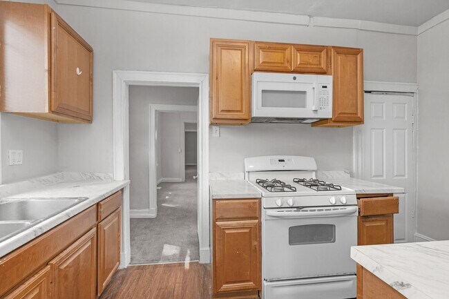 Building Photo - 3503 Oakmont Ave