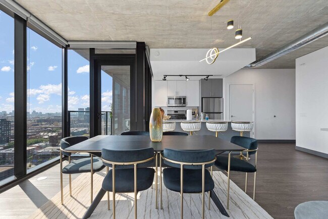 Building Photo - 1314 W Randolph St