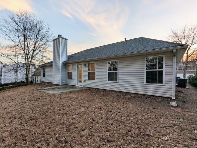 Building Photo - House 3 beds 2.5 baths