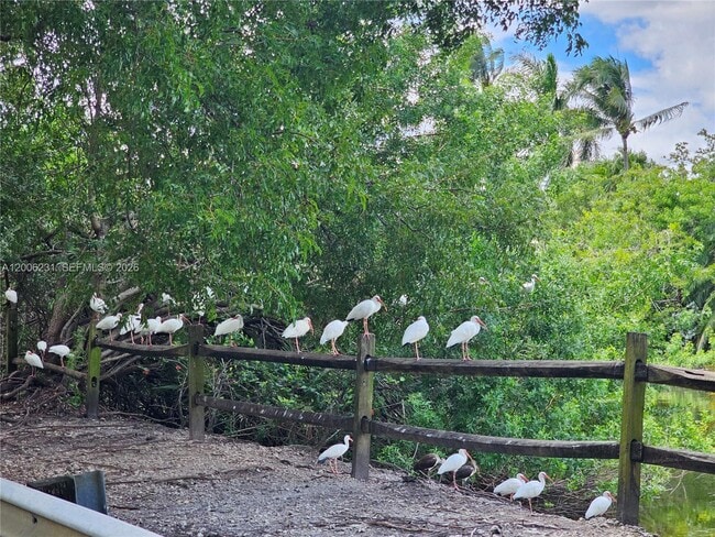 Building Photo - 20400 W Country Club Dr