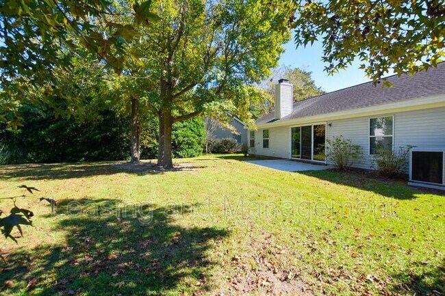 Building Photo - 606 Portico Park