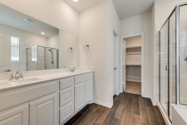 Building Photo - 2085 Tahoka Ln