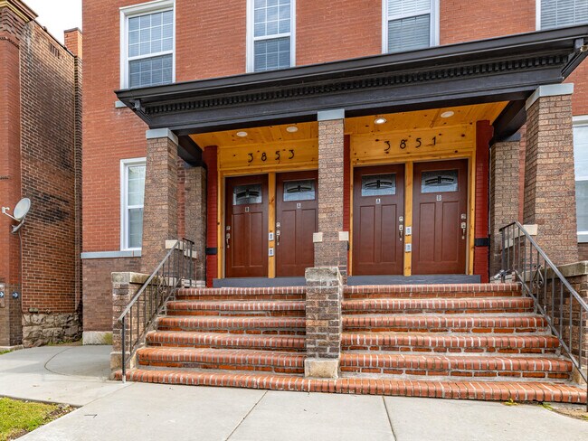 Building Photo - 3853 McRee Ave