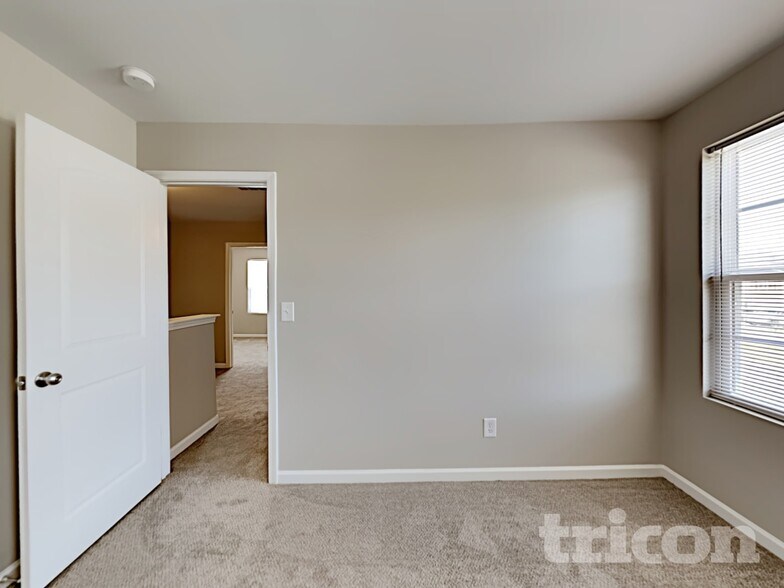 Building Photo - 203 Marcella Dr