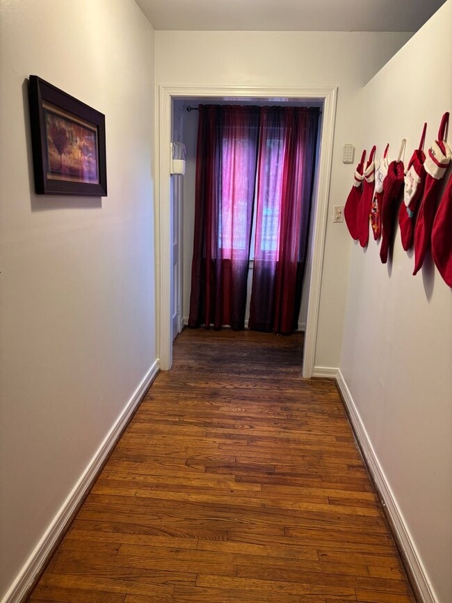 Building Photo - 2200 Loop Rd