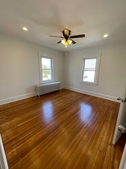 Building Photo - 510 Montauk Hwy