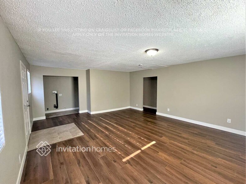 Building Photo - 9233 Kewen Ave