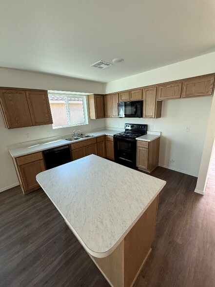 Building Photo - 7970 E 46th Pl