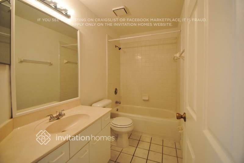 Building Photo - 1416 Silverthorn Dr