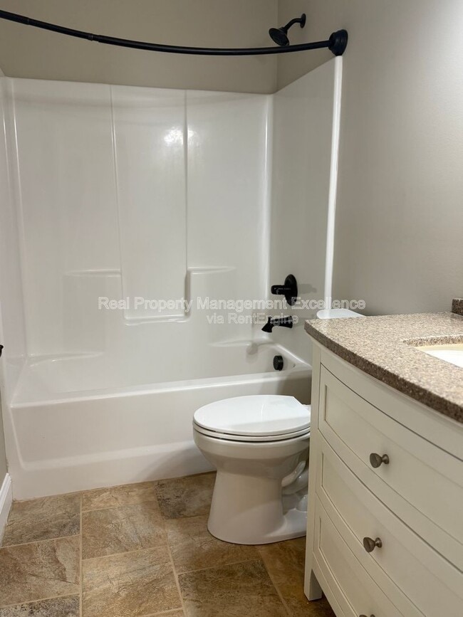 Building Photo - 4261 Dalcross Rd