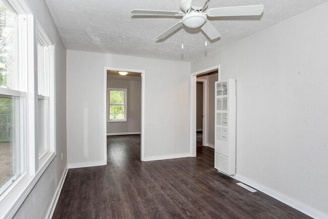 Building Photo - 1226-1222 Shakespeare Ave