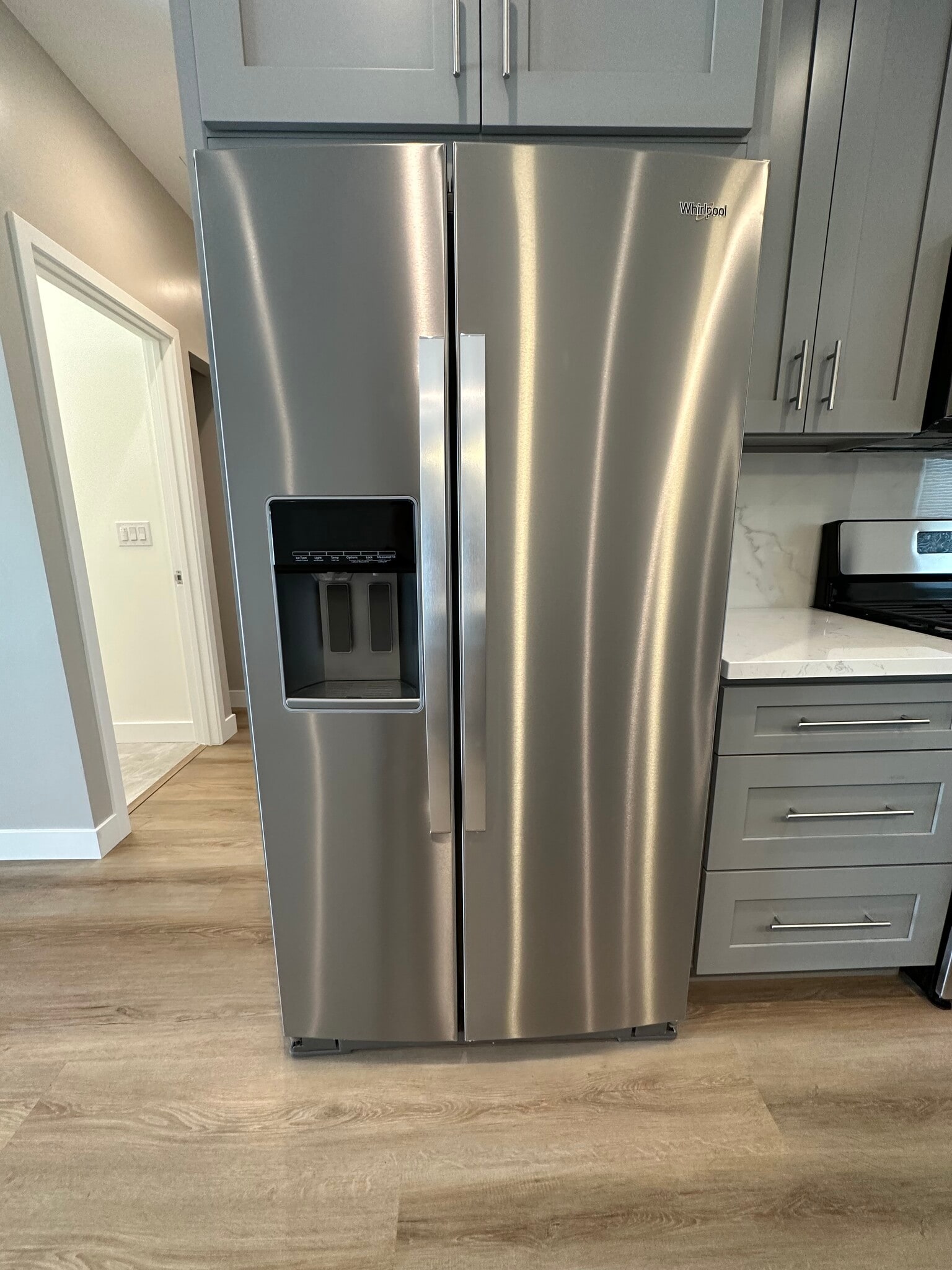 Building Photo - 8436 Oakdale Ave