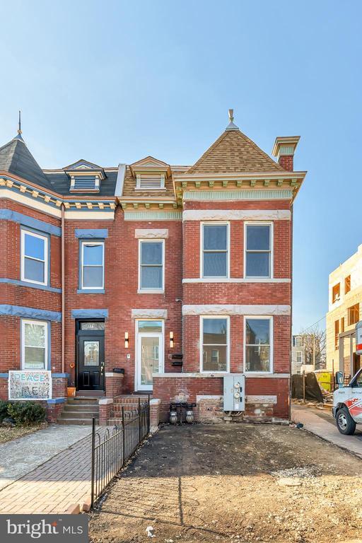 Building Photo - 1712 3rd St NW