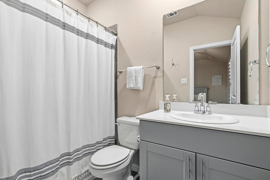 Building Photo - 1512 Berry Rdg Trl