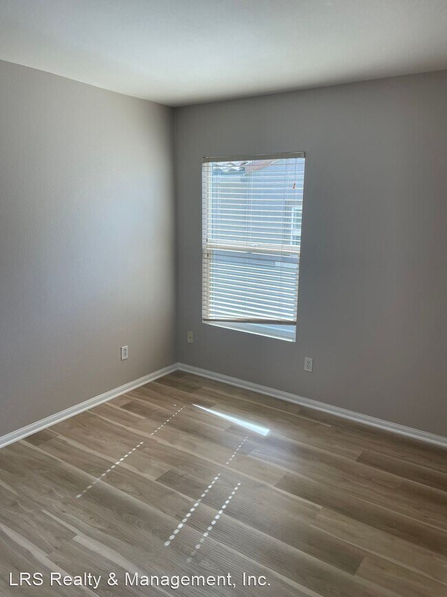 Building Photo - 3 br, 2.5 bath House - 246 Aurora Ave.