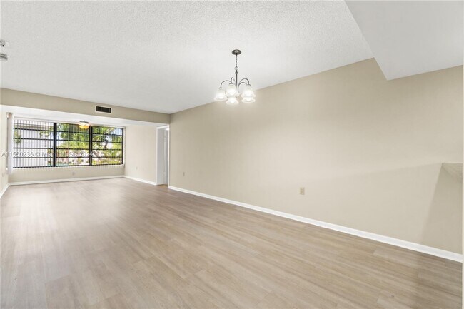 Building Photo - 3650 Whitehall Dr