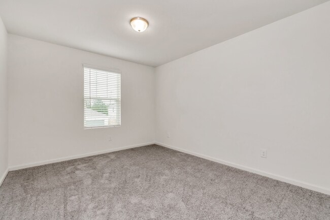 Building Photo - 7810 Hightree Dr