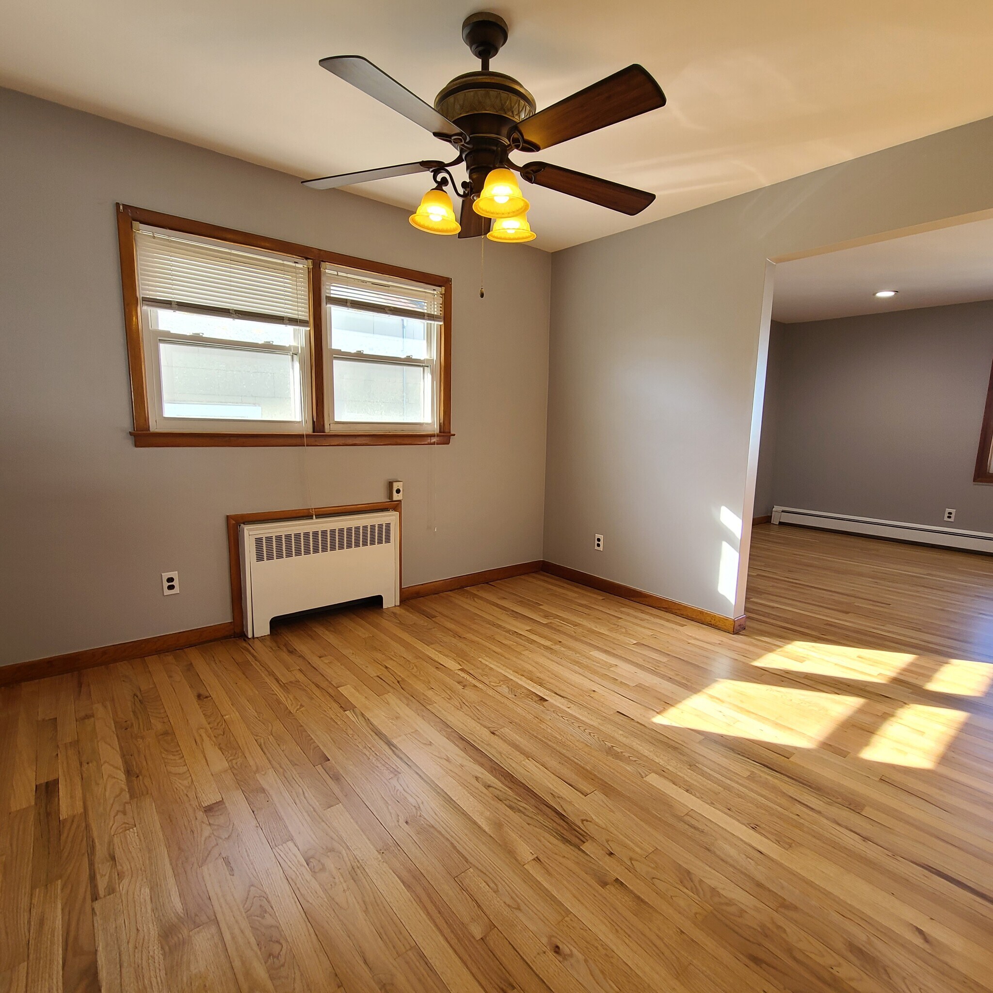 Building Photo - 5204 Meadowview Ave