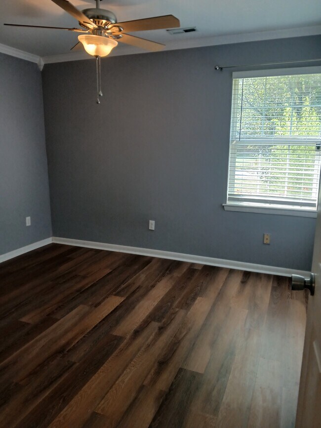 Building Photo - 2620 St Regis Ln