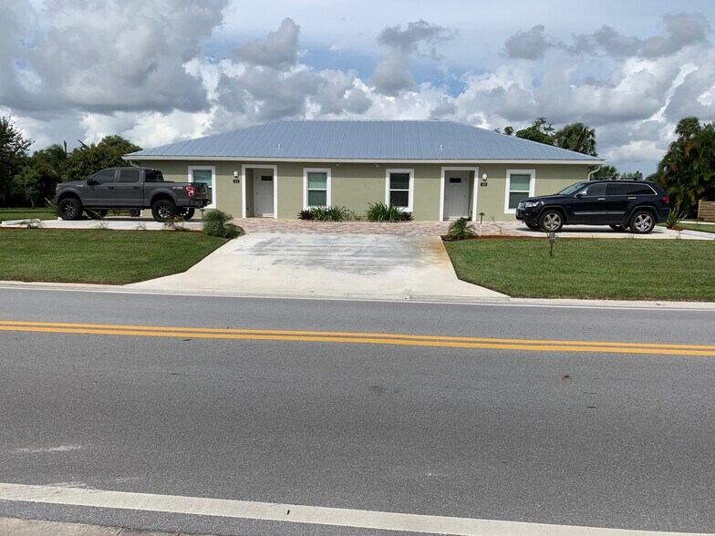 Building Photo - 926 NW Spruce Ridge Dr